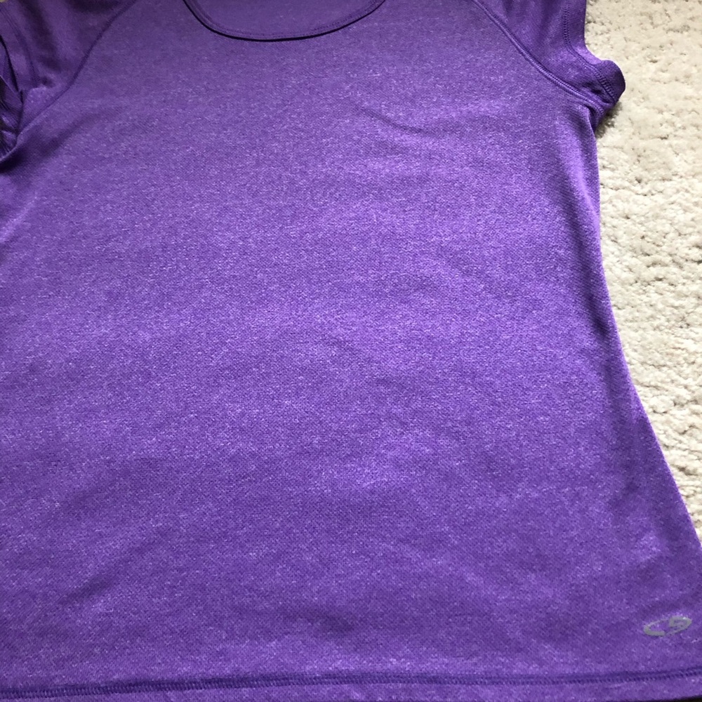 Workout top - Picture 3 of 4
